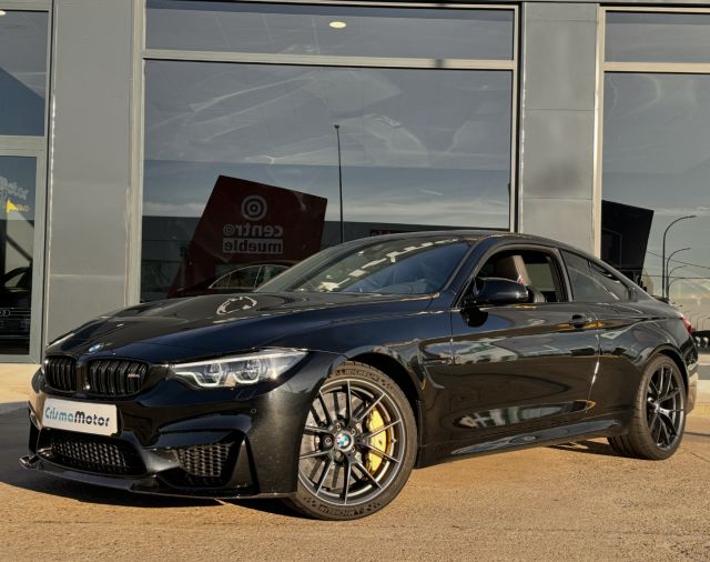 … Si eres un #Lover ❤️ de los coches seguro que te gustará esta unidad BMW M4 CS 460 cv 🥒 Nacional con solo 28.000 km e ideal para coleccionistas 😎

Vehiculo en alza,especial por sus acabados y posiblemente el mejor M4 fabricado bajo nuestro criterio .. Mecánicamente estamos ante un coche más potente que un F82 .Monta el mismo bloque 3.0 de seis cilindros en línea TwinTurbo,pero gracias a ajustes en la electrónica (no hay cambios en elementos mecánicos),rinde algo más en cuanto a potencia y par motor.Concretamente entrega 460 CV .. 10 CV más que un Competition y 30 más que un M4 normal y corriente … pero tal vez lo más interesante y perceptible cuando lo conduces son los 600 Nm de par .. 50 Nm más que un M4 de serie y la misma cifra que entregaba el M4 GTS ..

Equipamiento 👇🏼

Cambio de doble embrague “M” | Sist. de Escape Deportivo “M” | Frenos Carbocerámicos | Calef. en los asientos | Paq. “M” Driver | Tapizado en cuero / alcántara | Asientos deportivos “M” |Asientos eléctr. con mem. | Volante “M” en Alcántara | Paq. ext. “M” en fibra de carbono |Chasis adaptativo “M” | Susp. adaptativa “M” |Techo de color Anthrazit | Shadow Line Individual | Llantas 19” / 20” | Sensores de aparc. | Paq. retrovisores | Control de vel | LED adaptativo | Paq. iluminación | USB | Sistema de nav. Professional | Head-up display | Alerón Trasero en Carbono | Techo ligero en fibra de Carbono |Cámara trasera | ..

🧾Garantia Bmw 
🛞Michelin Pilot Sport Cup 2 ¡ Nuevos !
👨🏽‍🔧Revisión recien hecha hace 1.500 km 

📱 685.85.30.38
📩 Contáctanos
w w w . c r i s m a m o t o r . c o m

#bmw #m4 #m4cs #mperformance #exclusive#carporn #keramic #bmwm #carbonfiber #exhaust #carslovers #carspotting #collector #performance #twinturbo #carswithoutlimits #cardealership #carshot #mdrivers #salamanca #crismamotor